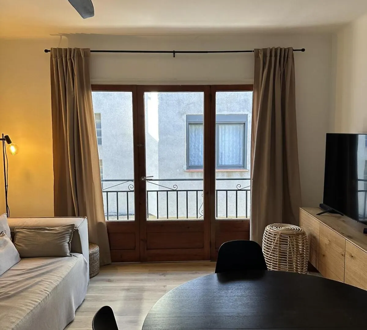Charming House In The Center Of Roses Villa Spain