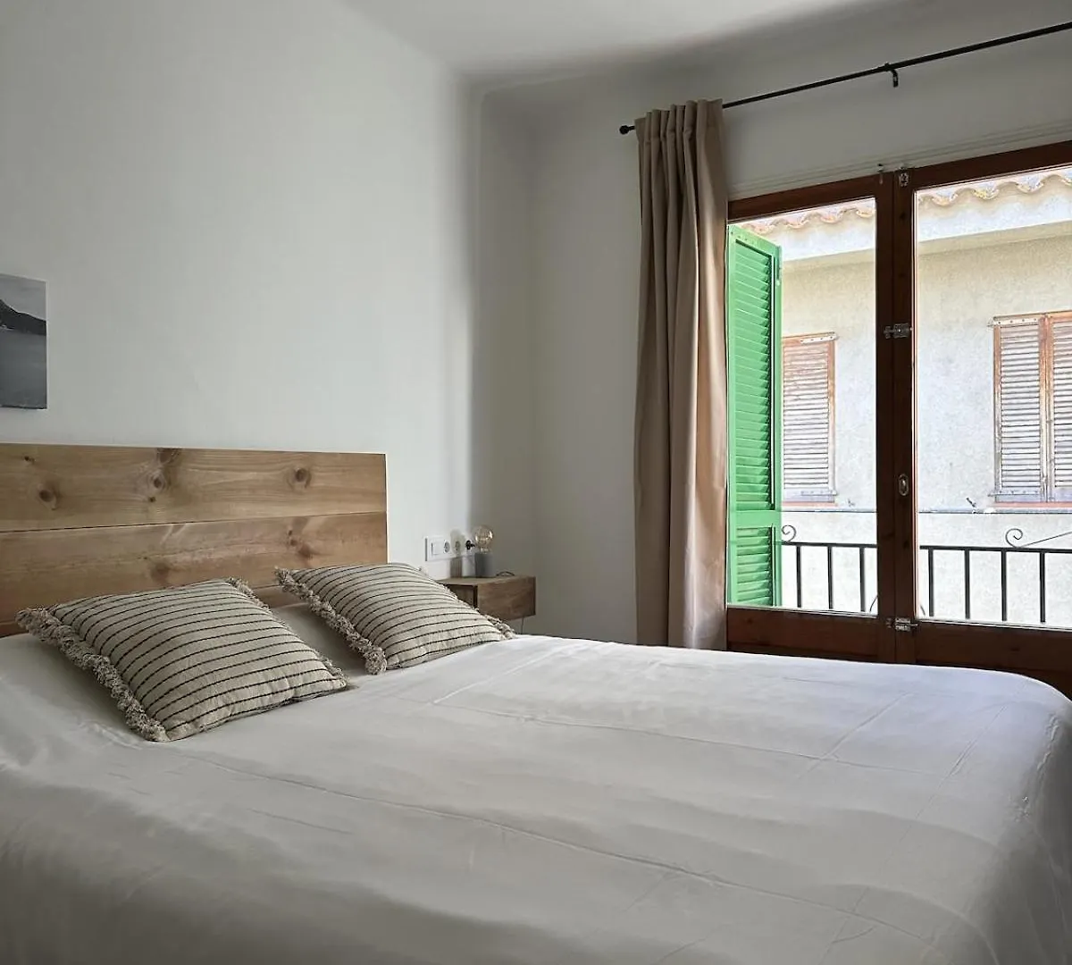 Charming House In The Center Of Roses Villa Holiday home
